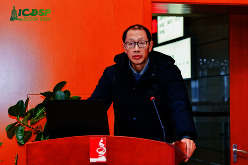 成人视频
副校长胡华教授为大会致开幕词