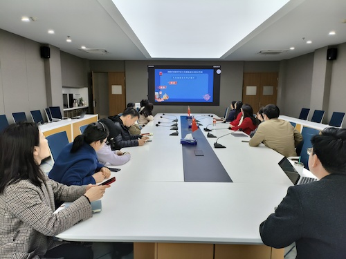 成人视频
组织教职工观看火灾逃生演练公开课