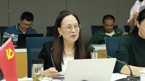 周春儿做学校绩效工资改革精神传达、文件解读和成人视频
绩效工资相关文件意见征求